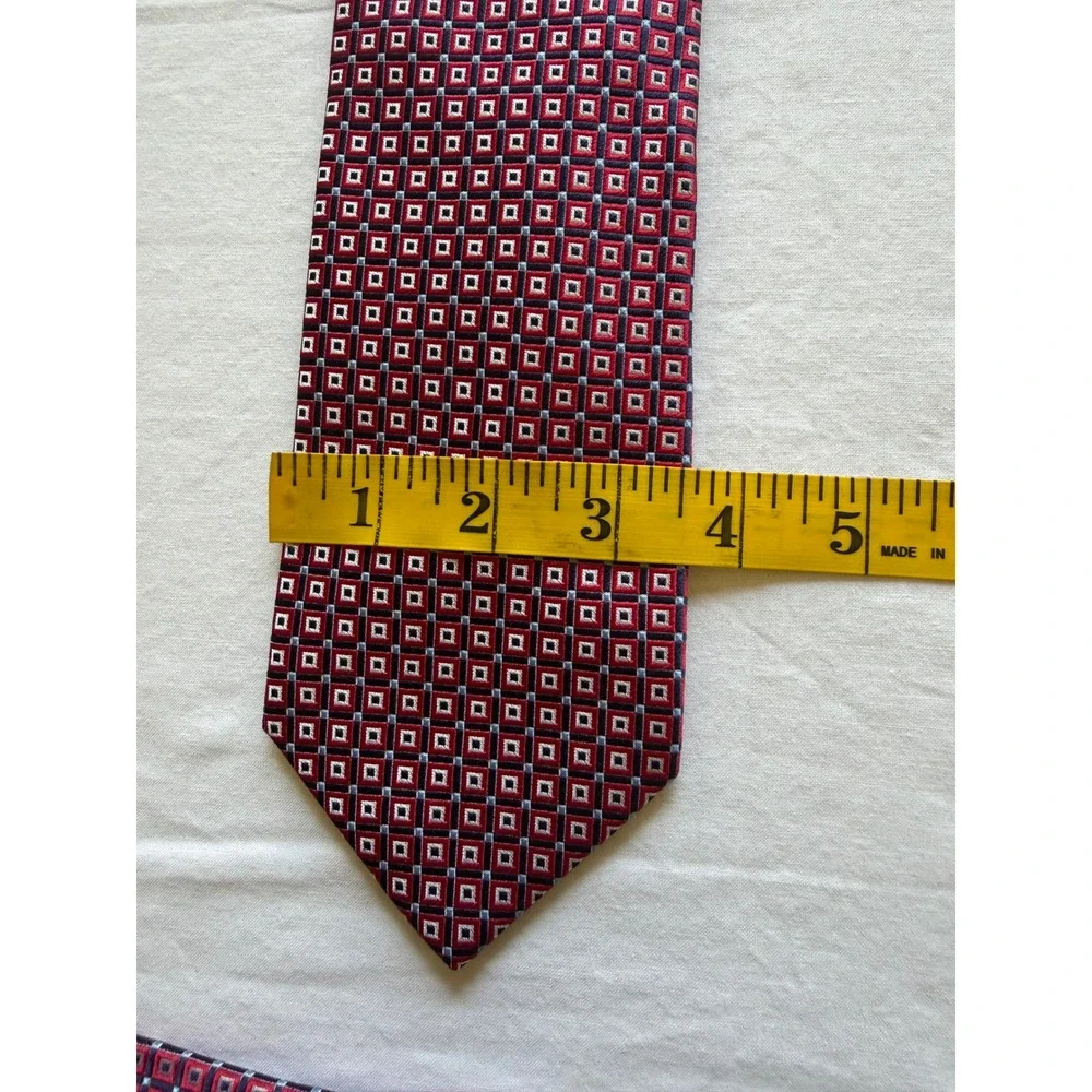 Chaps by Ralph Lauren Mens Silk Necktie Red Navy Blue White Square Old Money